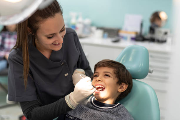 Best Emergency Tooth Extraction  in Hometown, IL